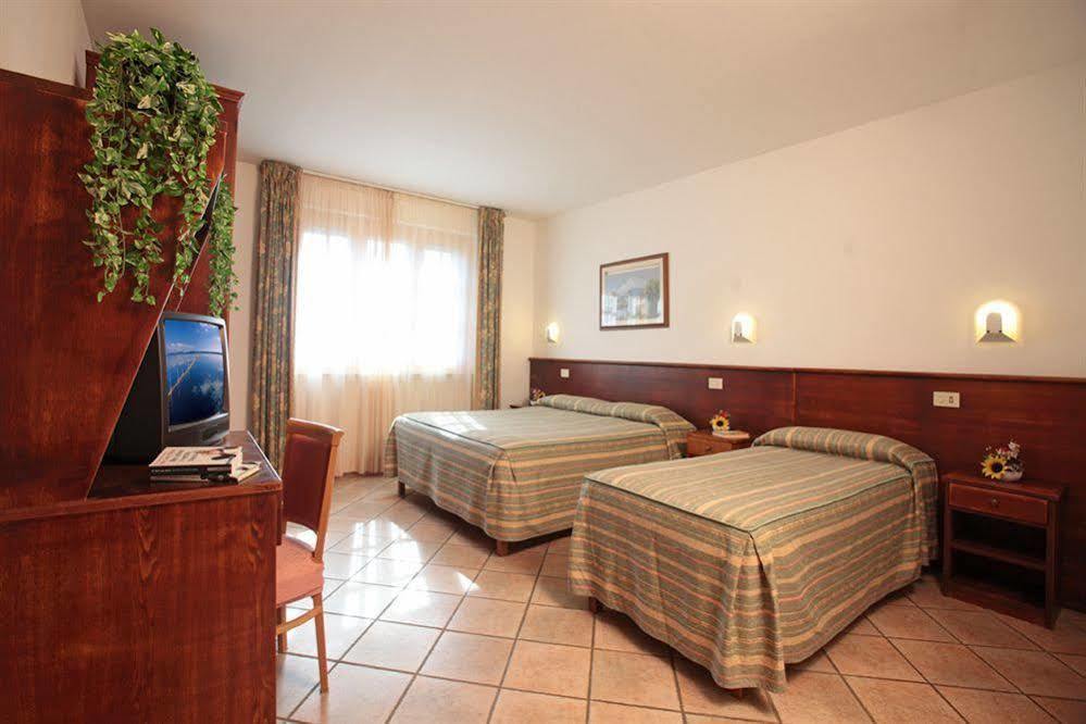 Tris Hotel Orbetello Exterior foto